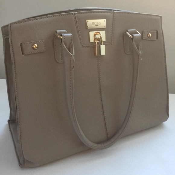 BCBG Handbags - BCBG : Gray Purse with Gold Hardware